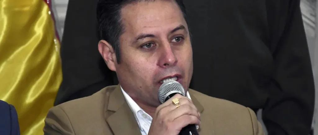 20251205278564-apertura-de-los-libro_101-14086922_20251231201214